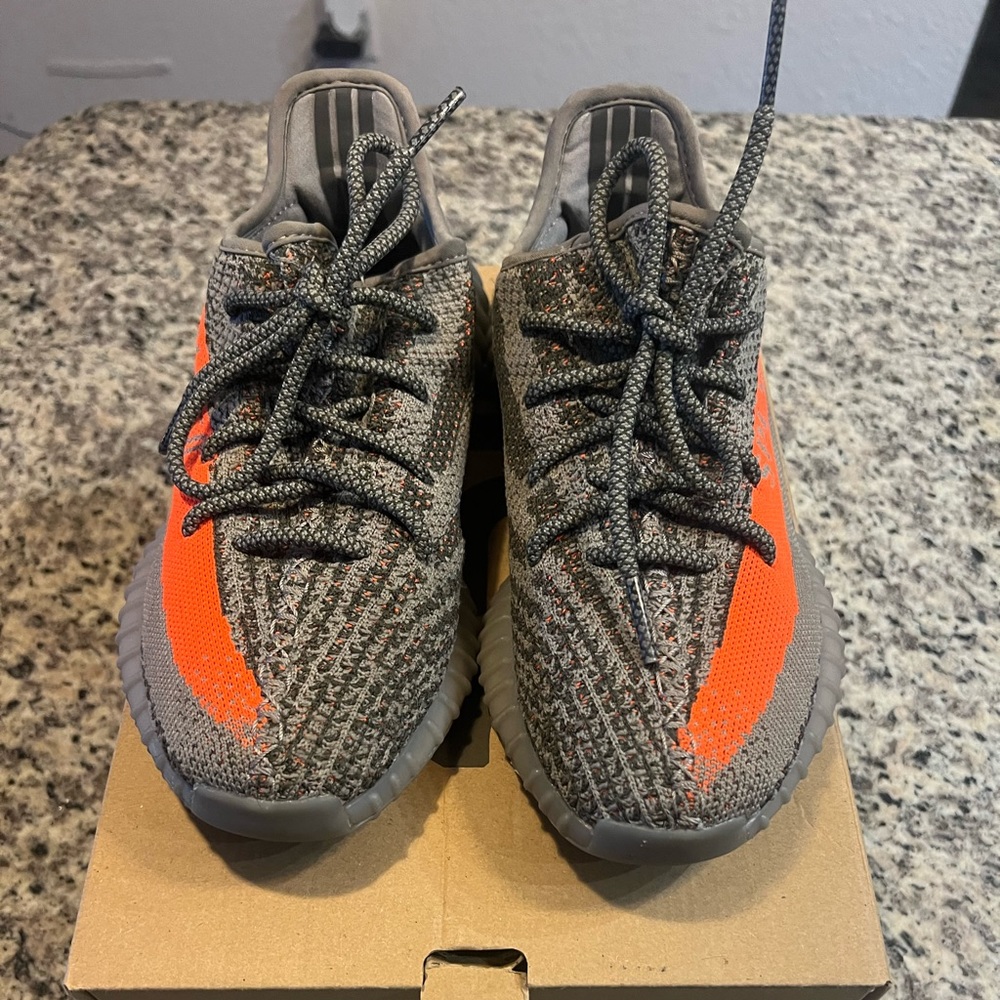 Yeezys Belugas